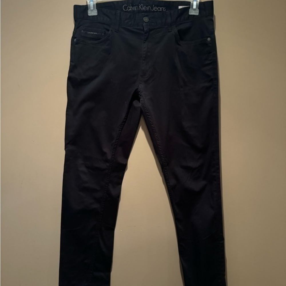 Calvin Klein Black Slim Pants with Sleek Fit